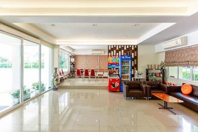 وی رسوتل هتل