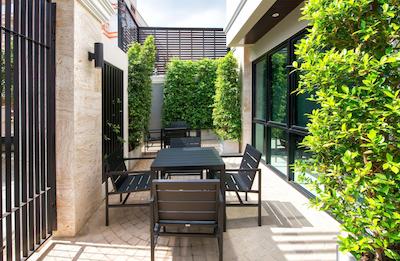 یوتاکا رزیدنس