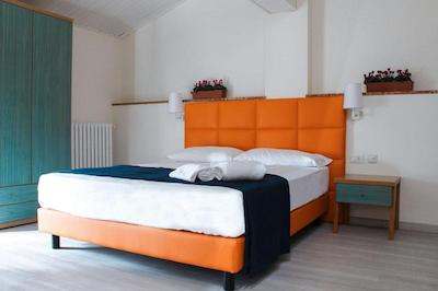 هتل ویلا آزورا