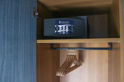 هتل ویلا آزورا