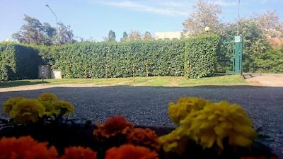 هتل ویلا آزورا