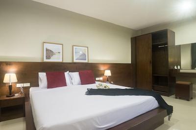 گرین لیف هاستل