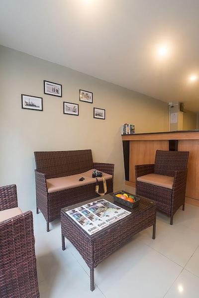 گرین لیف هاستل