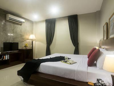 گرین لیف هاستل