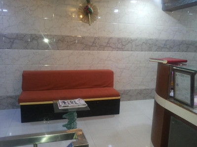 هتل هالیدی این