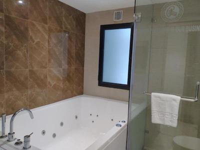 رامی تکوم کار