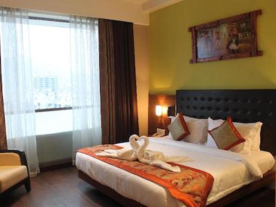 د بایک سوراج پلازا