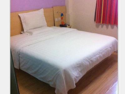 7 دیز این شانگهای جینگان تمپل برانچ