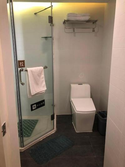 7 دیز این شانگهای جینشاجیانگ رود ساب وی استاتی