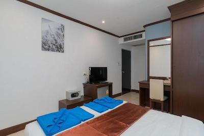 ناک ناک بیچ بوتیک