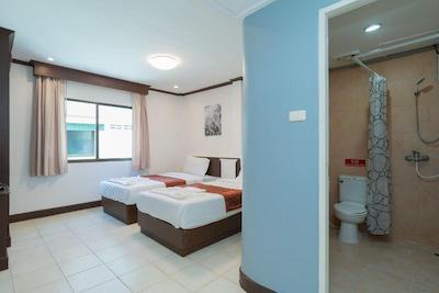 ناک ناک بیچ بوتیک