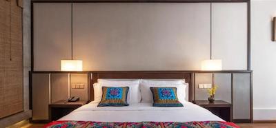 پیلو استون لای کلاود بوتیک هتل