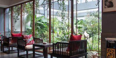 پیلو استون لای کلاود بوتیک هتل