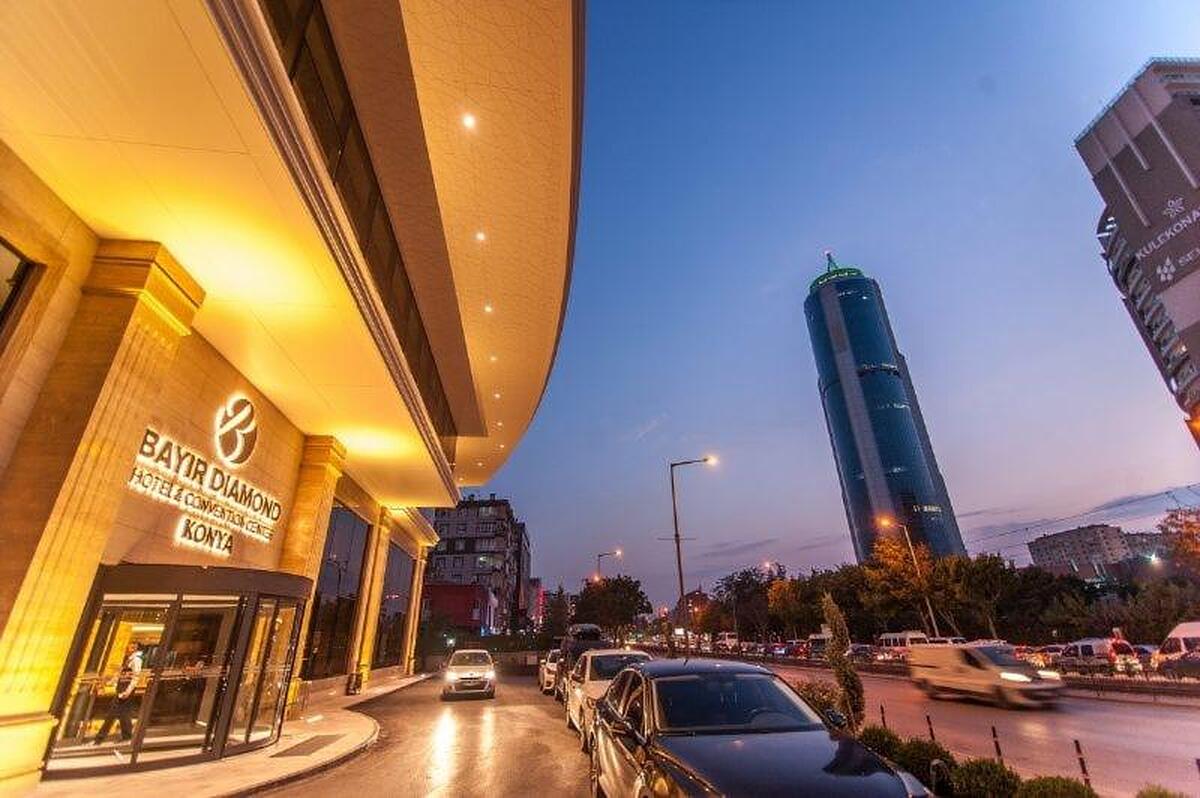 باییر دایموند هتل کنونشن سنتر