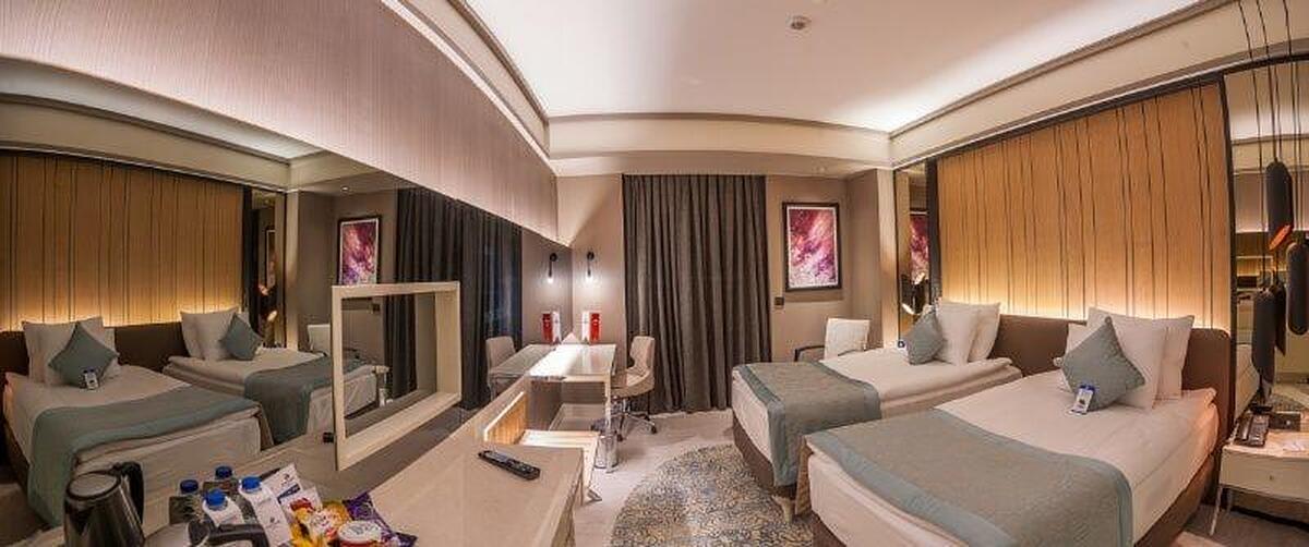 باییر دایموند هتل کنونشن سنتر