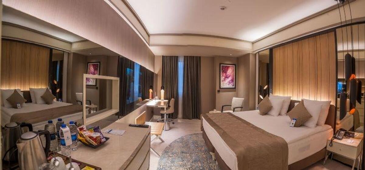 باییر دایموند هتل کنونشن سنتر