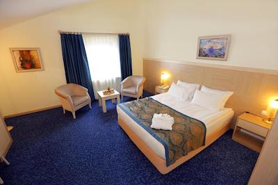 کینگ هتل کانکایا