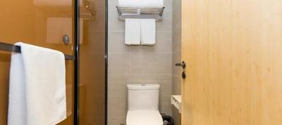 جی هتل شانگهای هوئایهای رود