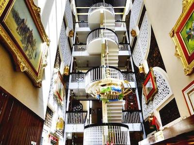 کیوروم بیچ هتل