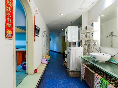 شانگهای بلو مونتین لووان یات هاستل