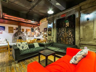 شانگهای بلو مونتین لووان یات هاستل