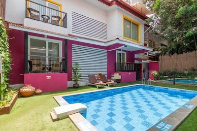 آکرون سی وی ریسورت