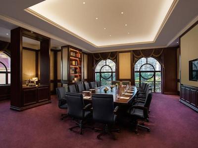 رادیسون بلو فارست مانور شانگهای هونگکیائو