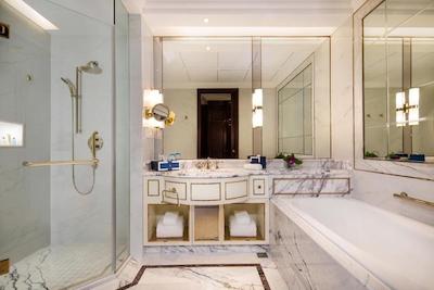 رادیسون بلو فارست مانور شانگهای هونگکیائو