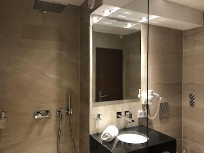 هتل لیندنهوف