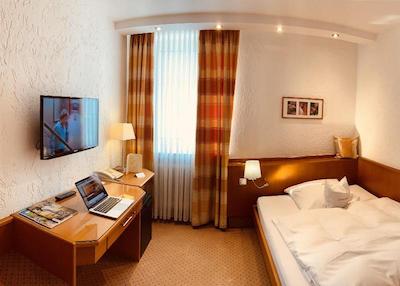 هتل لیندنهوف