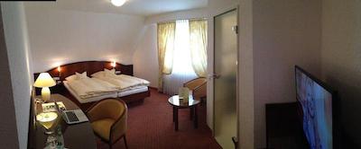 هتل لیندنهوف