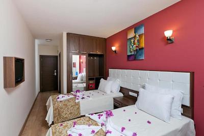 سون استارز اکسکلوسیو هتل