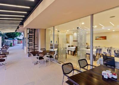 سون استارز اکسکلوسیو هتل