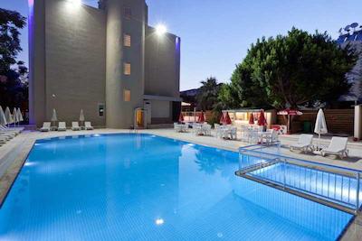 سون استارز اکسکلوسیو هتل