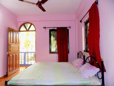 رومالدو گست هاوس