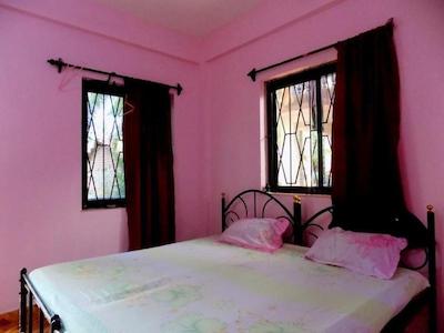 رومالدو گست هاوس