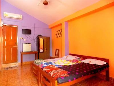 رومالدو گست هاوس