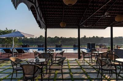 سالست بیچ ریسورت