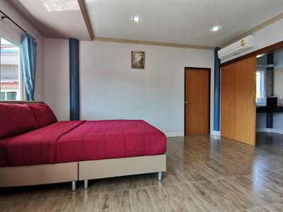 نامادی هاوس