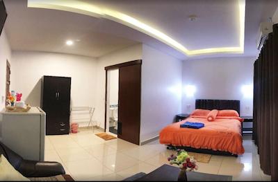 او وای او 1150 ساواسدی اورنج پوکت گست هاوس