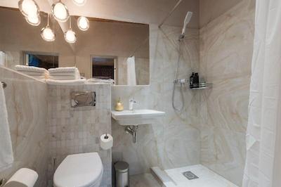 سیتی کامفورت هتل آن تورسکایا