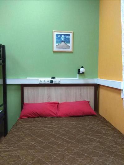 فورتونا این هاستل