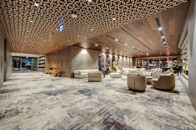 دابل تری بای هیلتون آدان ا