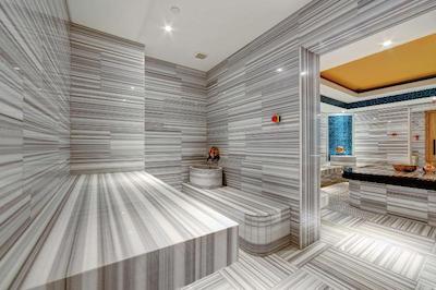 دابل تری بای هیلتون آدان ا