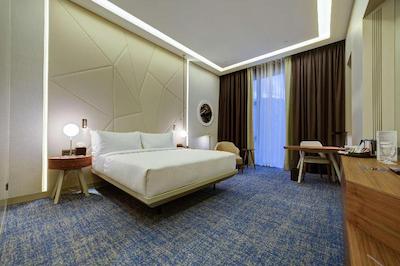 دابل تری بای هیلتون آدان ا