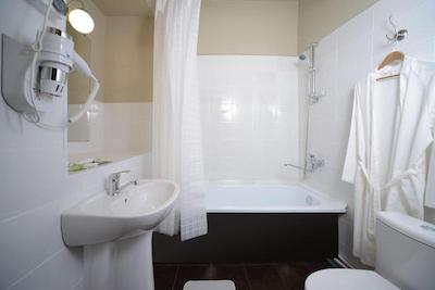 هتل پترووکا 17