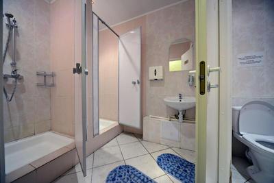 هتل پترووکا 17