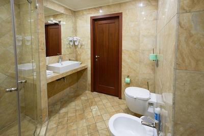 هتل تایوژنی