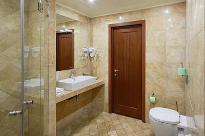 هتل تایوژنی