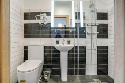 لادومیر پرووو